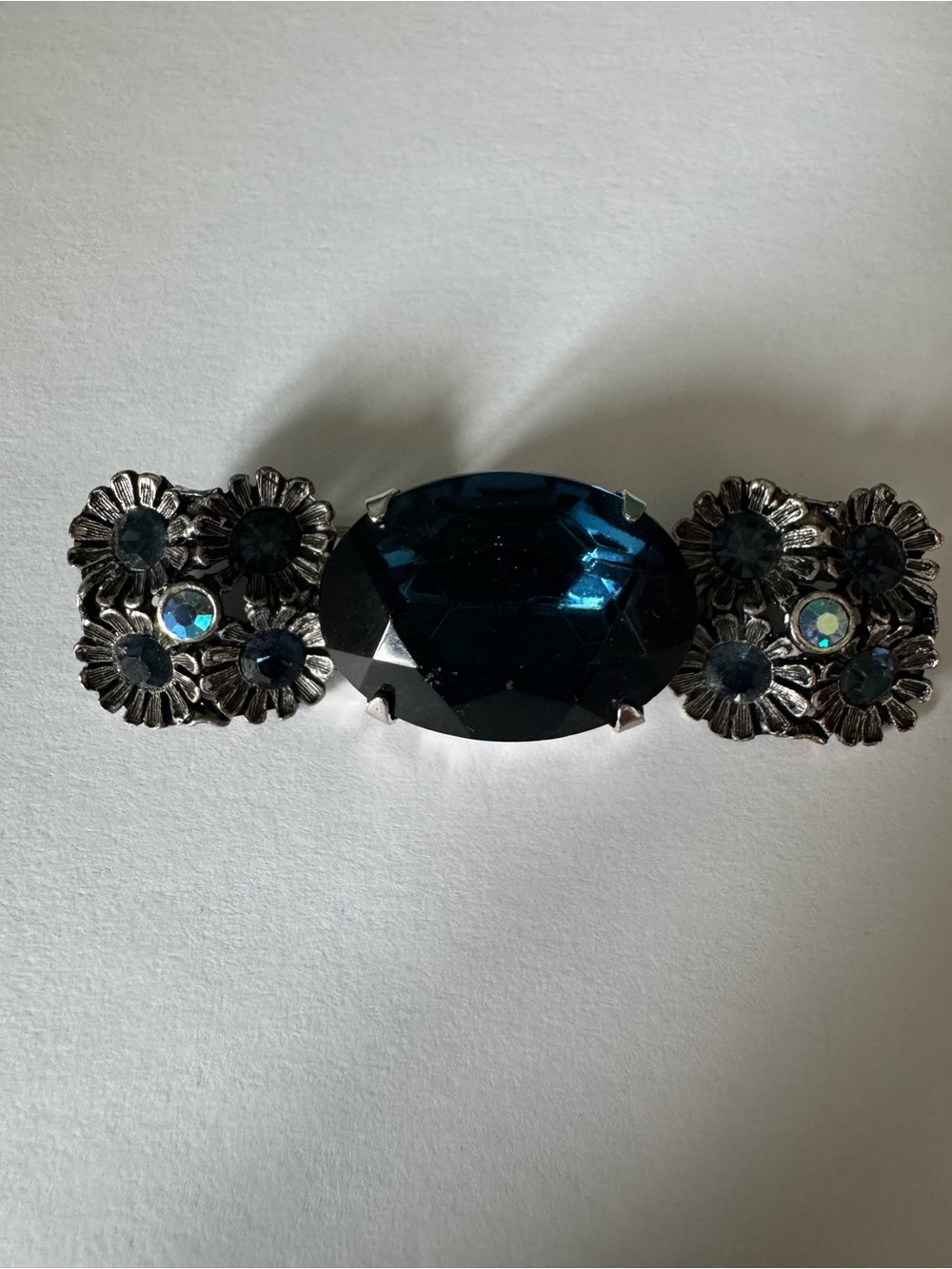 Vintage Uranium Glass Brooch Sapphire Blue Color Oval Rhinestone Pin UV Glow
